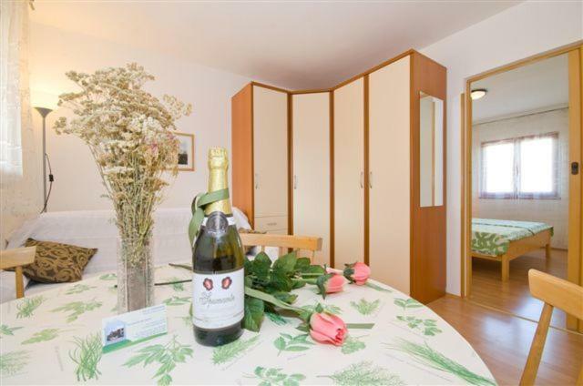 Villa Marianne Vinkuran Luaran gambar
